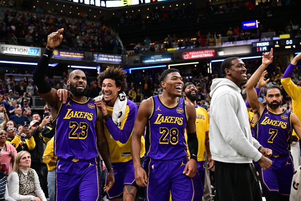 与阿尔卡拉 与阿尔卡拉