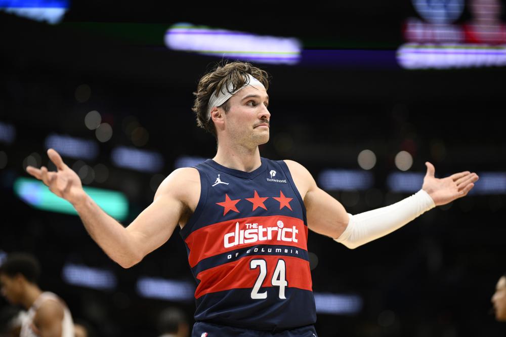 库里每次投 库里每次投